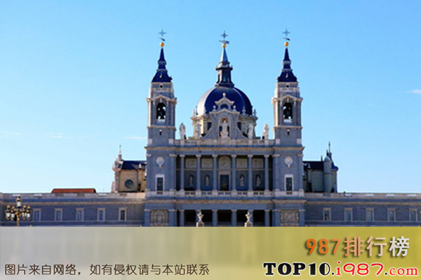 十大世界最大宫殿之马德里皇家宫殿