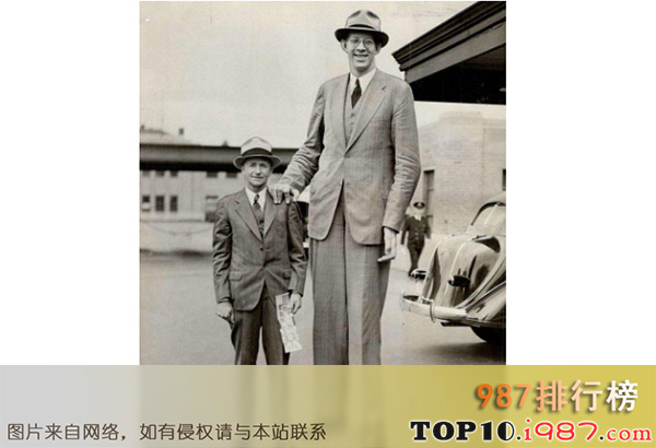 十大世界最最高的人之罗伯特·潘兴·瓦德罗