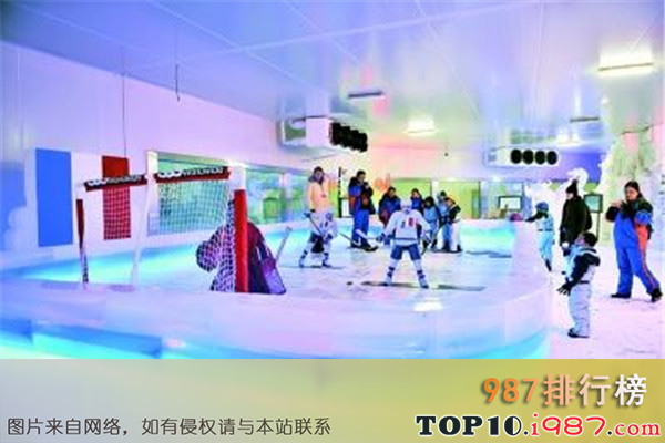 十大武汉游乐场之冰雪奇园滑雪溜冰