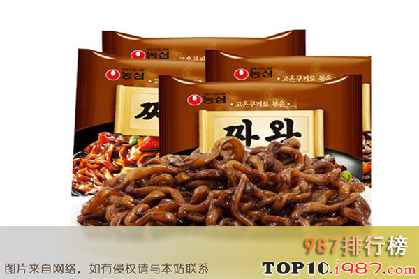 十大韩国最好吃的泡面之炸酱王拉面