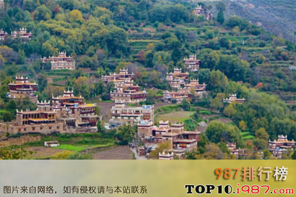 十大四川丹巴旅游景点之甲居藏寨