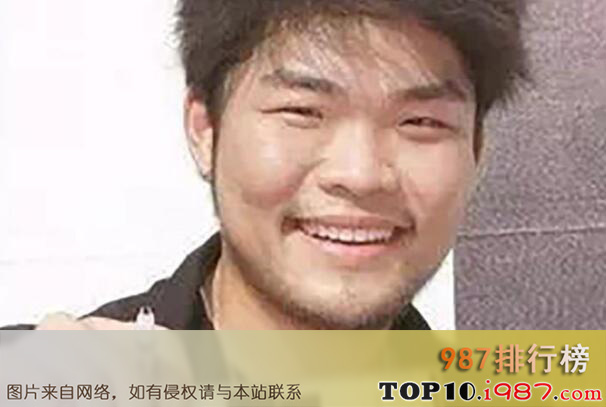 十大李玖哲热门歌曲之《只牵你的手》