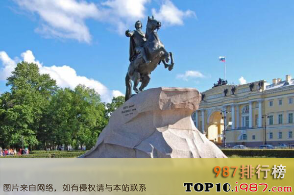 十大俄罗斯最著名的雕塑之青铜骑士纪念碑