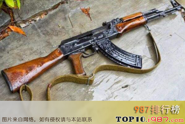 十大俄罗斯最强武器之ak47突击步枪