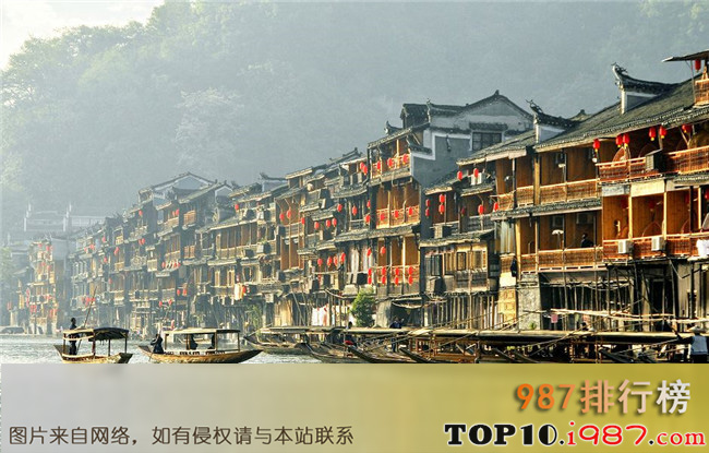 中国十大最美小镇排行榜之凤凰古城