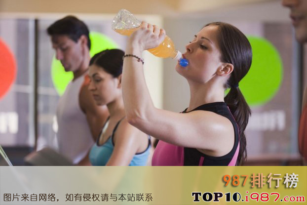 十大影响健康的恶习之运动饮料